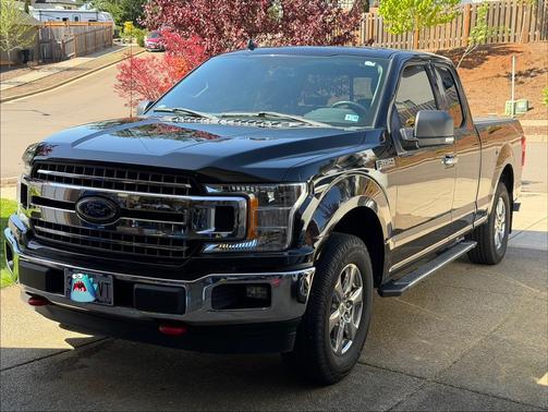 Black 2018 Ford F-150 XLT