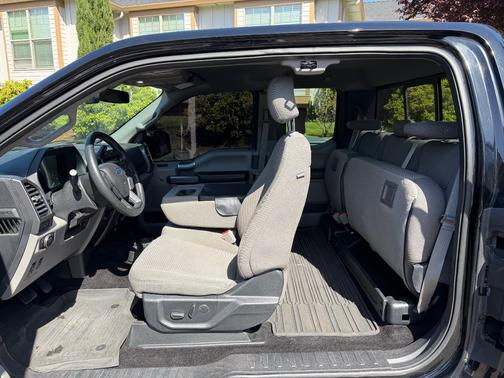 Black 2018 Ford F-150 XLT