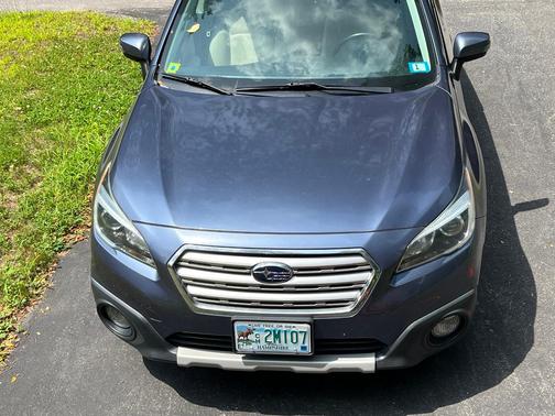 Blue 2016 Subaru Outback 3.6R Limited