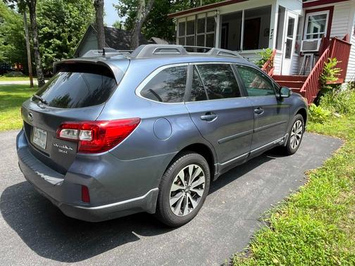 Blue 2016 Subaru Outback 3.6R Limited