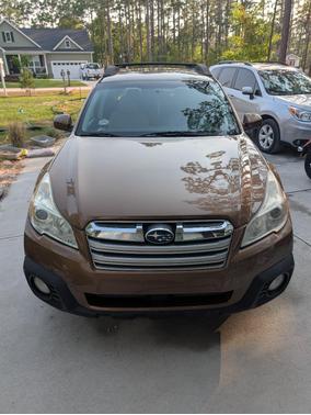 Brown 2013 Subaru Outback 2.5i Premium