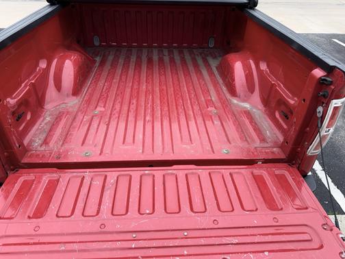 Red 2010 Ford F-150 XLT