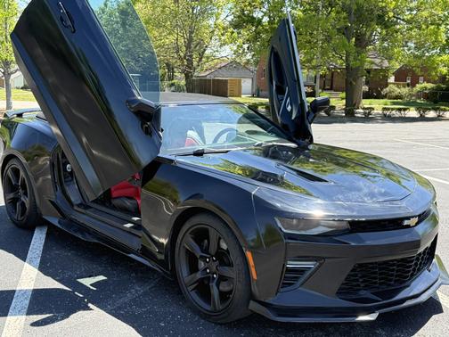 Black 2017 Chevrolet Camaro 1SS
