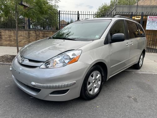2008 Toyota Sienna LE