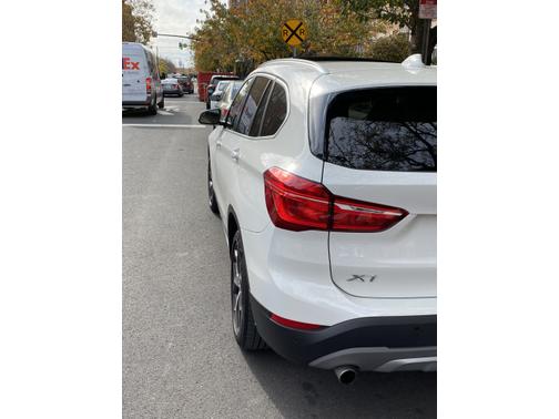 Photo 3 of 9 of 2019 BMW X1 xDrive28i