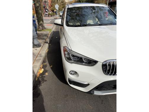 Photo 4 of 9 of 2019 BMW X1 xDrive28i