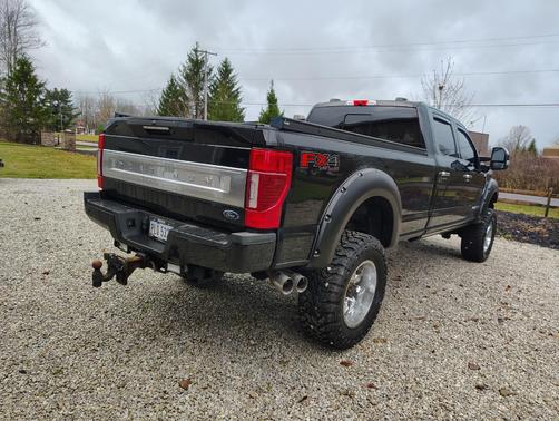 2022 Ford F-350 Platinum