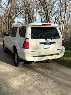 White 2007 Toyota 4Runner SR5
