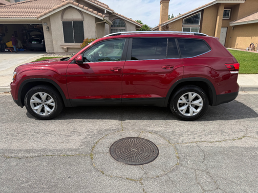 Red 2018 Volkswagen Atlas 2.0T SE