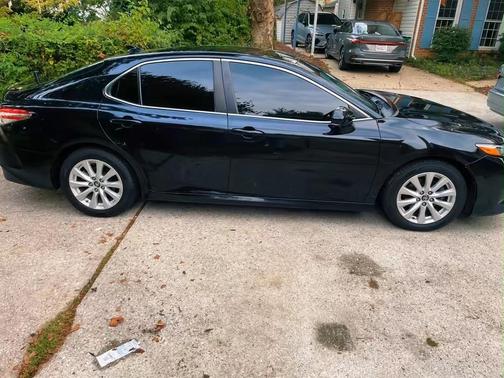 Black 2019 Toyota Camry LE