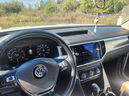 2019 Volkswagen Atlas 3.6L SEL Premium