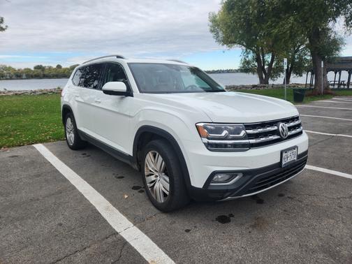 2019 Volkswagen Atlas 3.6L SEL Premium