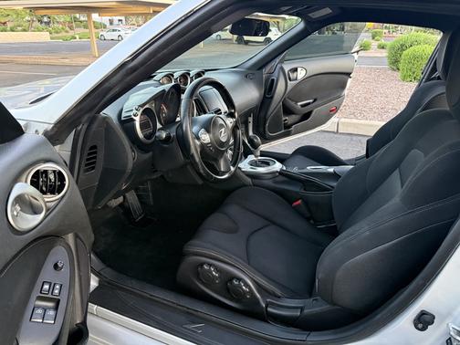 Silver 2015 Nissan 370Z Base