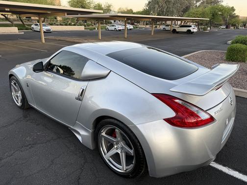 Silver 2015 Nissan 370Z Base