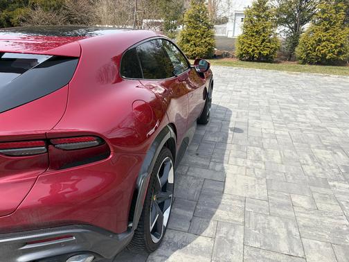 2025 Ferrari Purosangue AWD