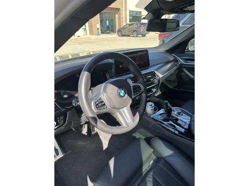 2021 BMW 540 i