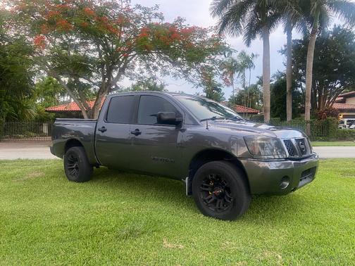 2006 Nissan Titan XE Crew Cab