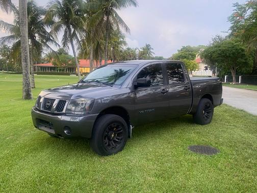 2006 Nissan Titan XE Crew Cab