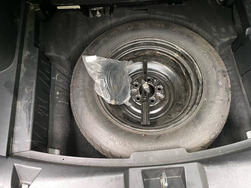 Photo 3 of 24 of 2011 Jeep Compass Sport