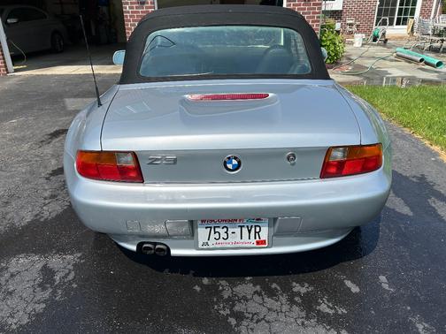 Silver 1997 BMW Z3 2.8 Roadster