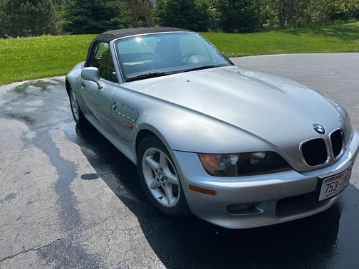 Silver 1997 BMW Z3 2.8 Roadster