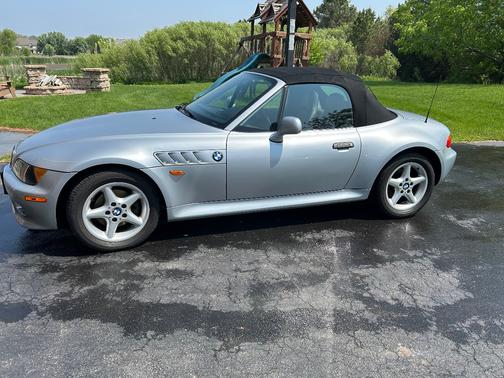 Silver 1997 BMW Z3 2.8 Roadster