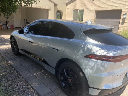 Photo 2 of 9 of 2019 Jaguar I-PACE SE