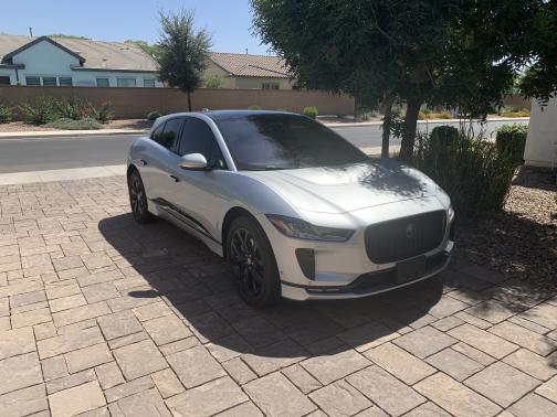 Photo 5 of 9 of 2019 Jaguar I-PACE SE