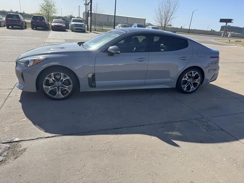 2021 Kia Stinger GT-Line
