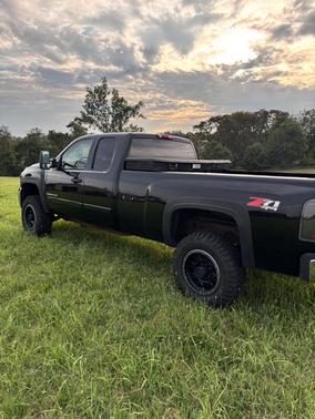 Black 2008 Chevrolet Silverado 2500 LT1 H/D Extended Cab