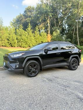 Black 2019 Toyota RAV4 XLE