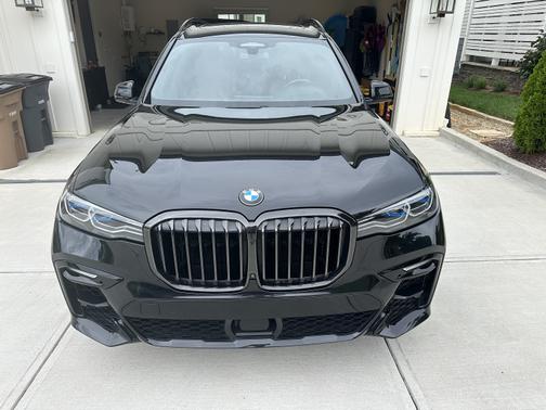 2022 BMW X7 M50i