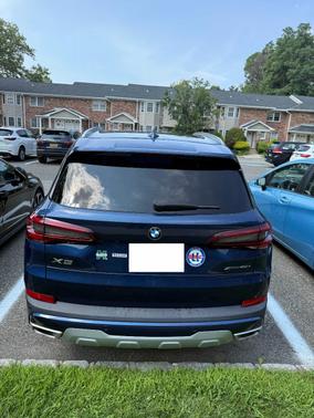 Blue 2022 BMW X5 xDrive40i