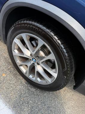 Blue 2022 BMW X5 xDrive40i