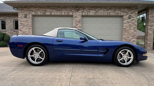 Blue 2004 Chevrolet Corvette Base