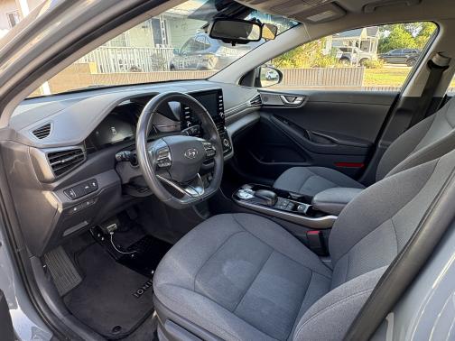 2020 Hyundai IONIQ EV SE