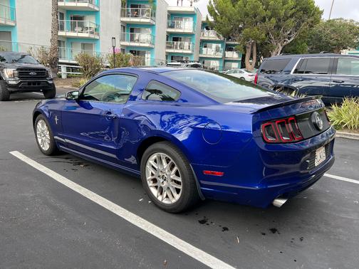 2013 Ford Mustang V6 Premium