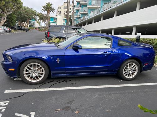 2013 Ford Mustang V6 Premium