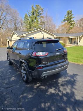 Black 2019 Jeep Cherokee Limited