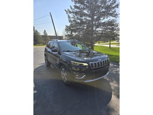Black 2019 Jeep Cherokee Limited