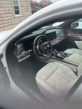 2024 BMW 760 i xDrive