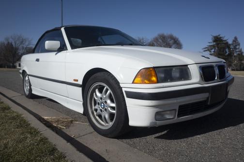 White 1997 BMW 328 iC