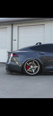 2023 Tesla Model S Plaid