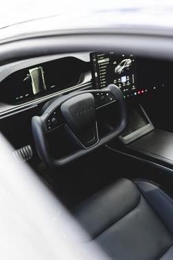 2023 Tesla Model S Plaid