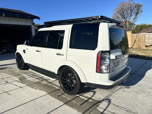 2016 Land Rover LR4 HSE Silver Edition