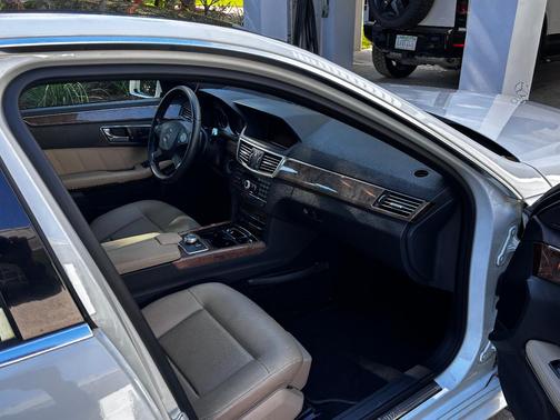 White 2010 Mercedes-Benz E-Class E 350