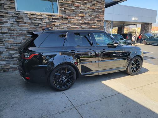 2022 Land Rover Range Rover Sport SVR