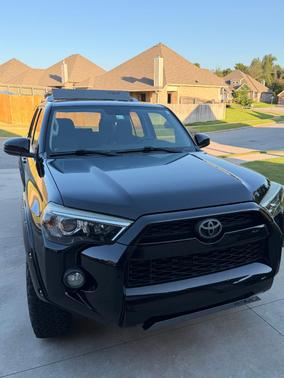 Black 2016 Toyota 4Runner Trail