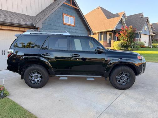 Black 2016 Toyota 4Runner Trail