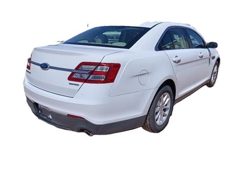 White 2013 Ford Taurus SE